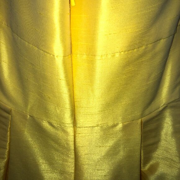 YELLOW POCKETS Size 2 Knee-Length Bridesmaid Dress, Canary Sunshine Butter Lemon - Picture 7 of 7